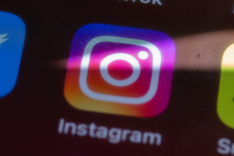 Instagram インスタグラム Igtv インスタリール Reels 写真動画共有 Iphoneアプリアイコンクローズアップ 21年1月撮影 Base U ネットショップの開設 運営 集客のノウハウを学ぼう